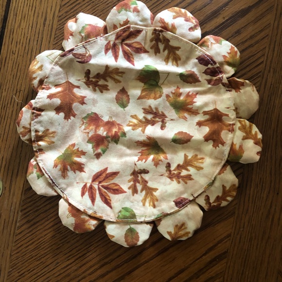 Vintage Fall Doily - Picture 3 of 3